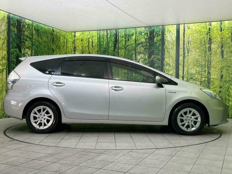 PRIUS ALPHA