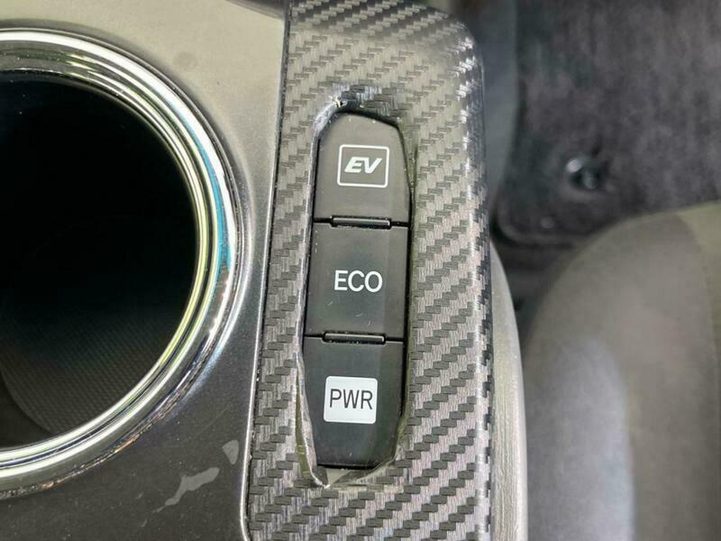 PRIUS ALPHA