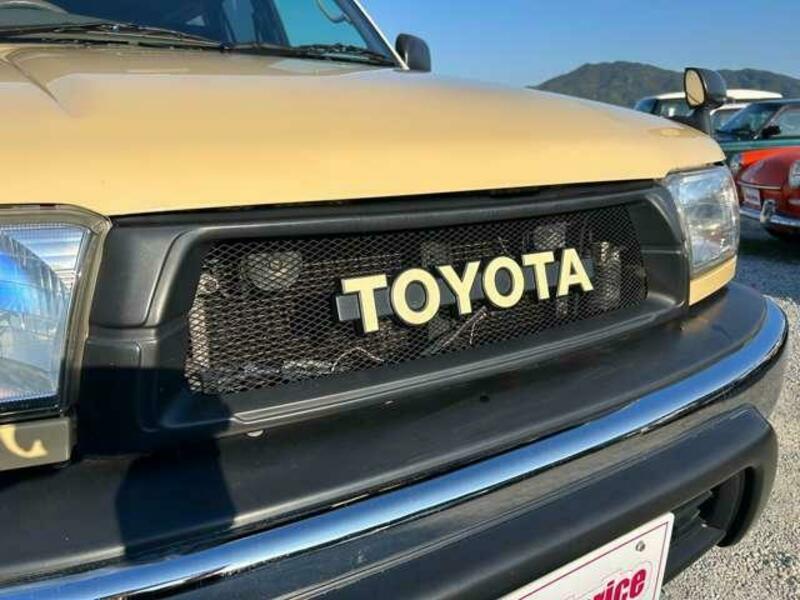 HILUX SURF