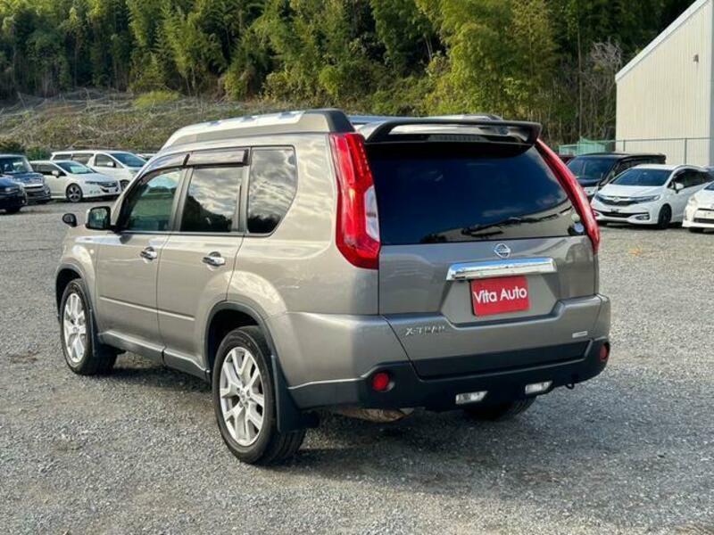 X-TRAIL