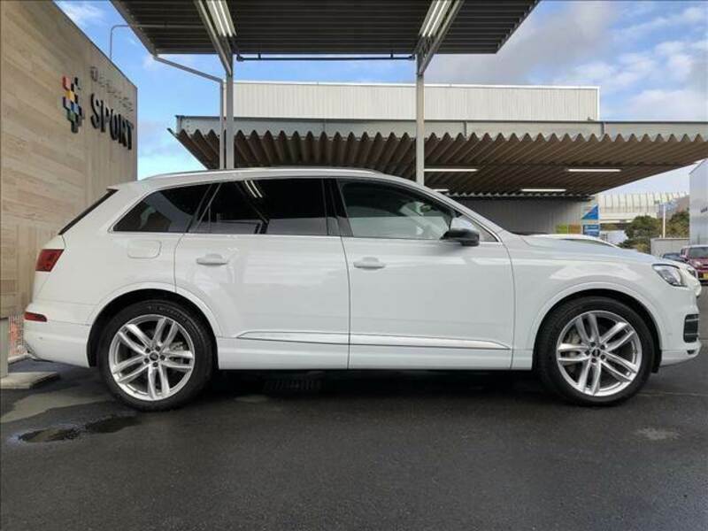 Q7