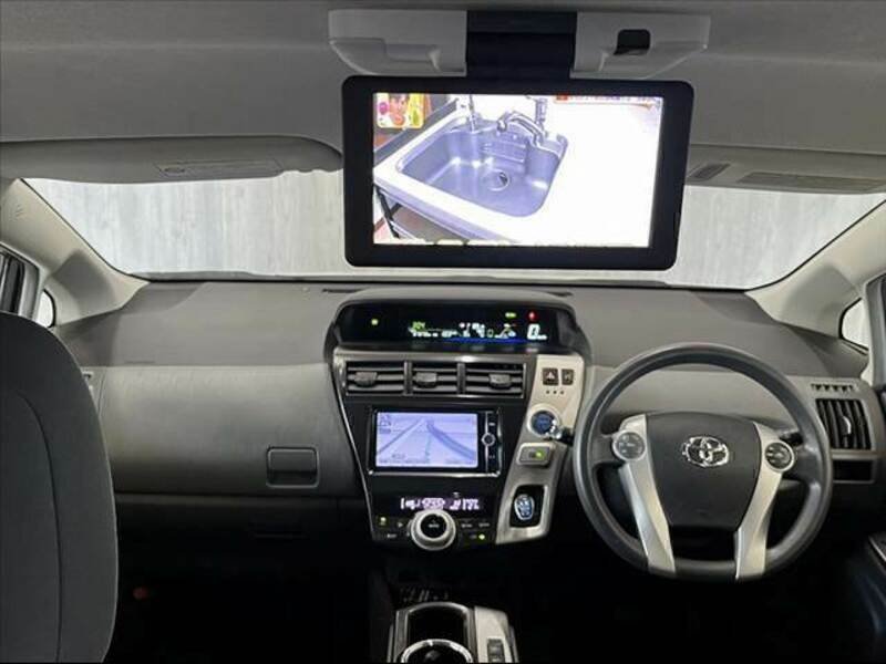 PRIUS ALPHA