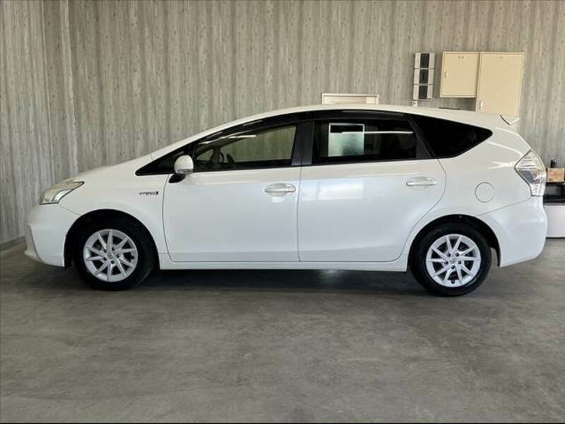 PRIUS ALPHA