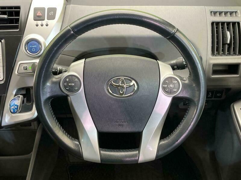 PRIUS ALPHA