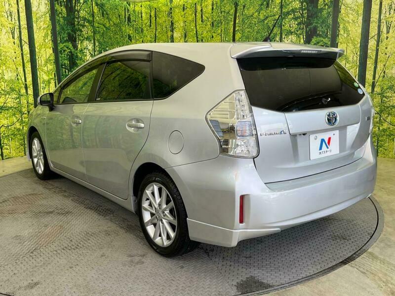 PRIUS ALPHA