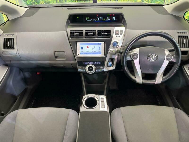 PRIUS ALPHA