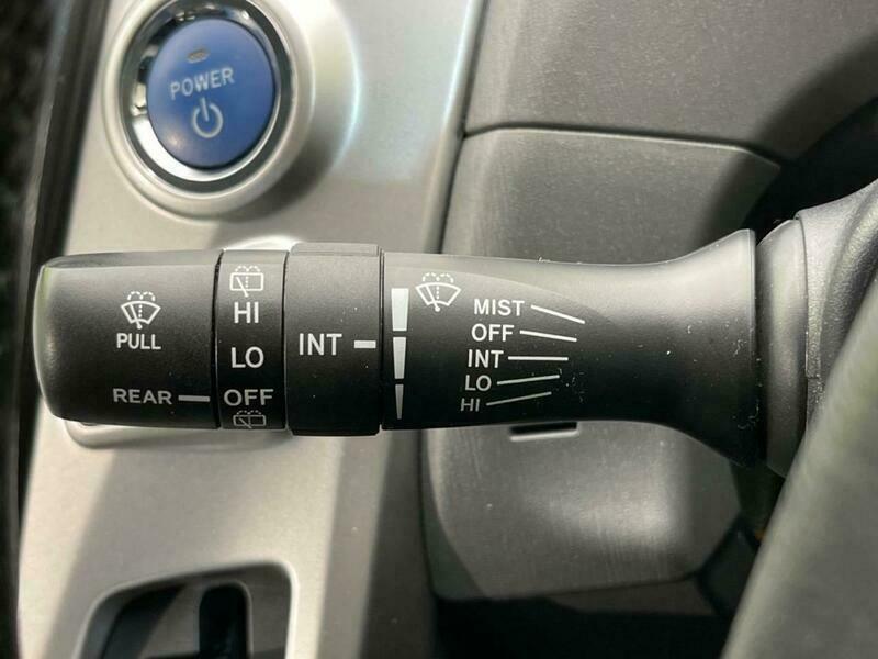 PRIUS ALPHA