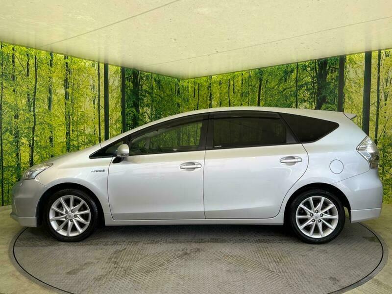 PRIUS ALPHA