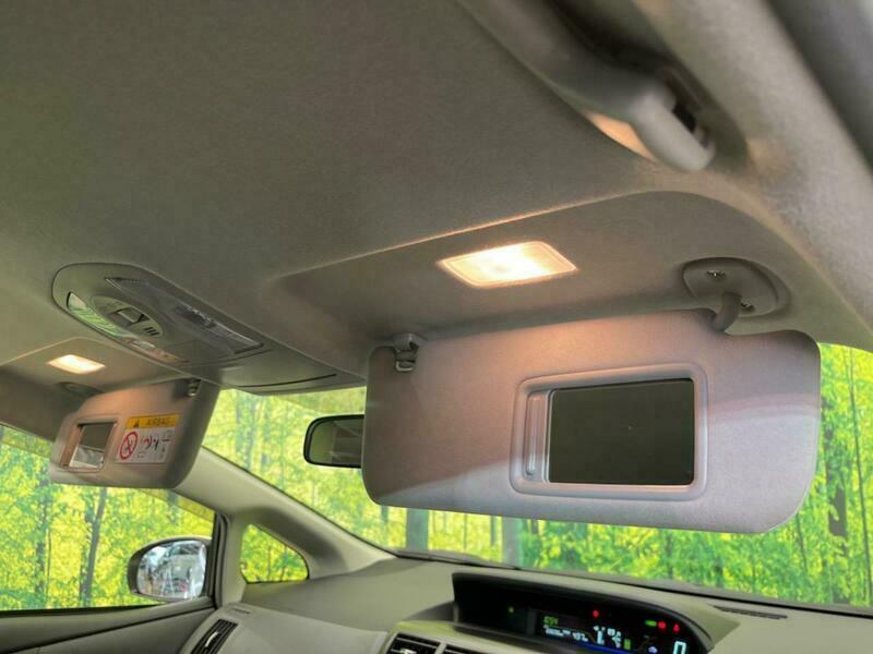 PRIUS ALPHA