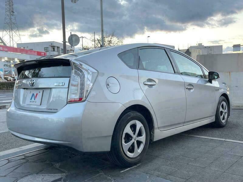 PRIUS PHV