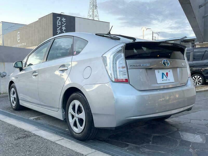 PRIUS PHV