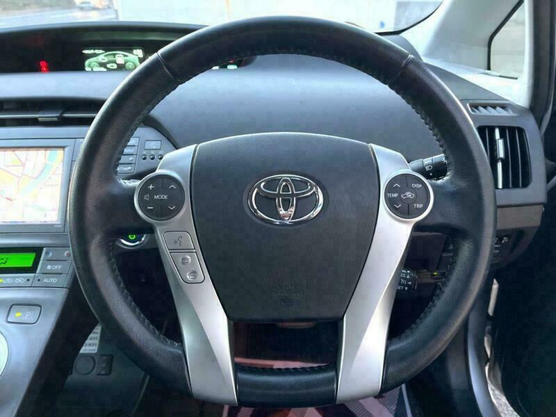 PRIUS PHV
