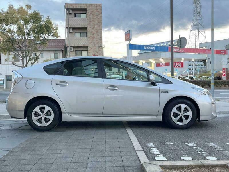PRIUS PHV