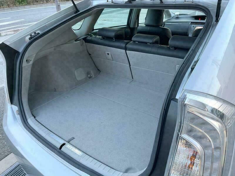 PRIUS PHV
