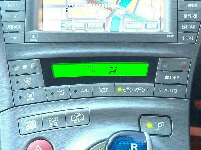 PRIUS PHV