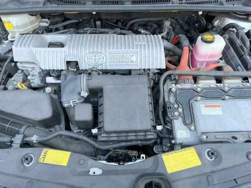 PRIUS PHV
