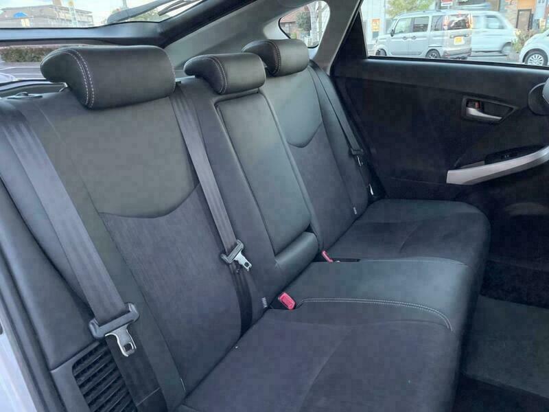 PRIUS PHV