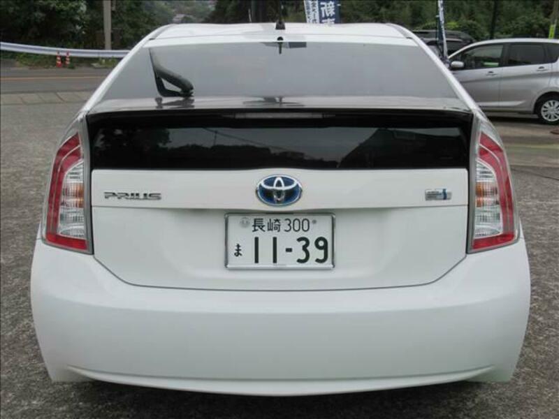 PRIUS-17