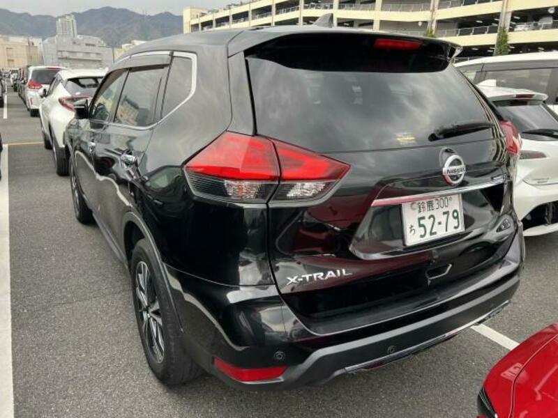 X-TRAIL