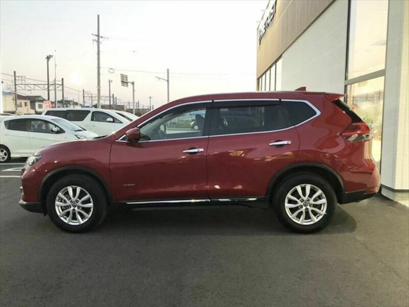 X-TRAIL