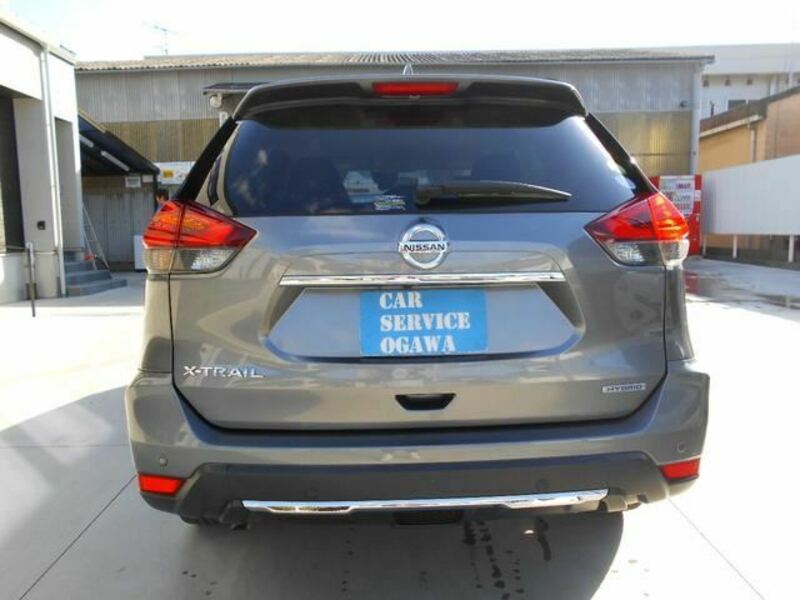 X-TRAIL