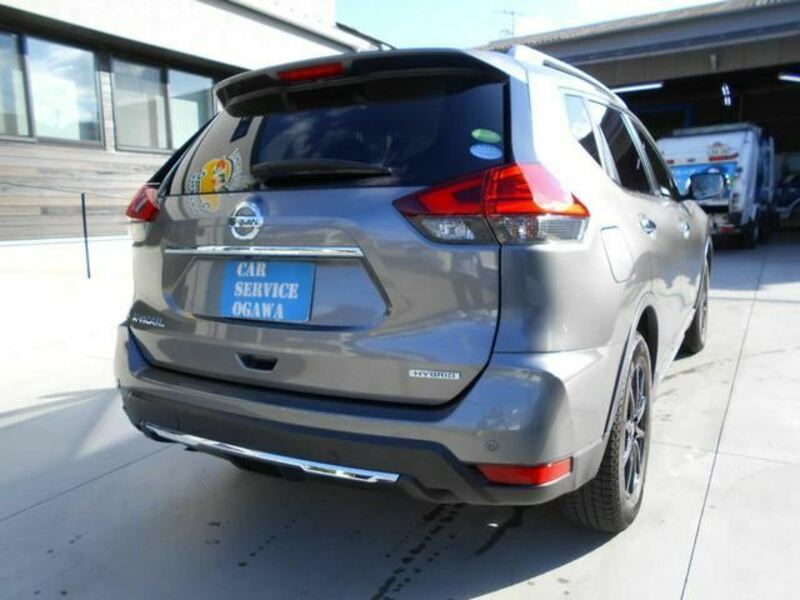 X-TRAIL
