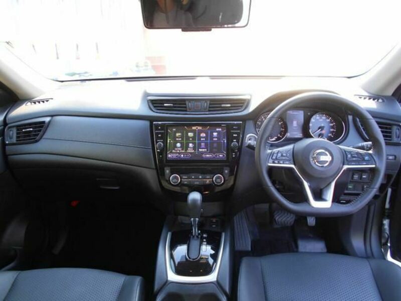 X-TRAIL
