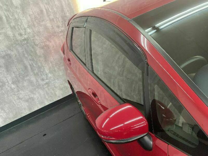 FIT HYBRID