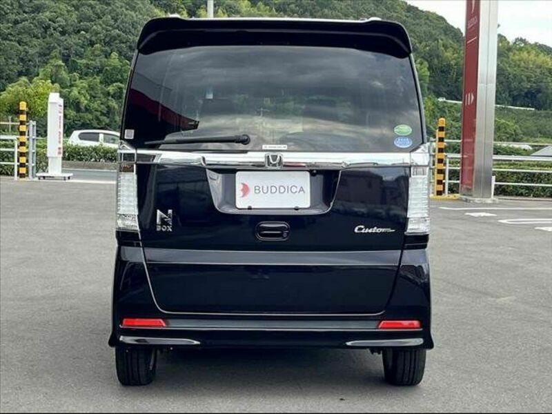 N BOX CUSTOM