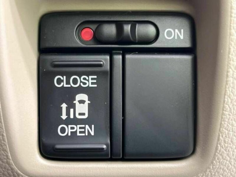 N BOX