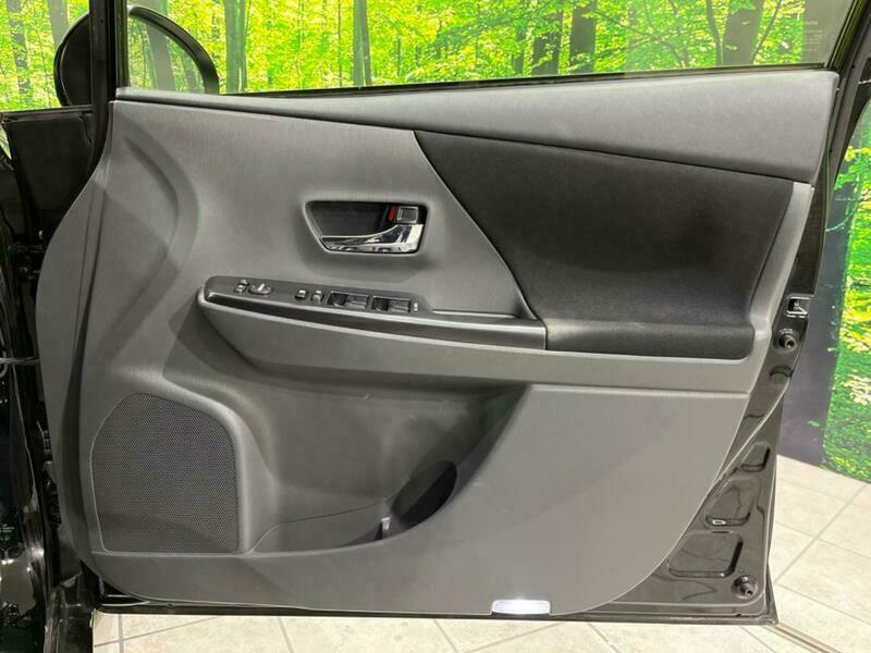 PRIUS ALPHA