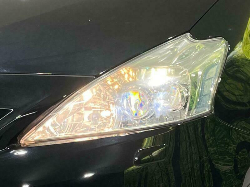 PRIUS ALPHA