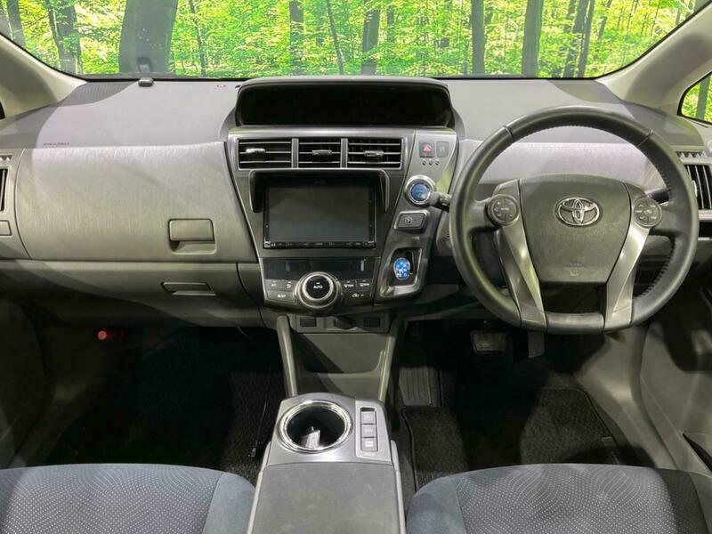 PRIUS ALPHA