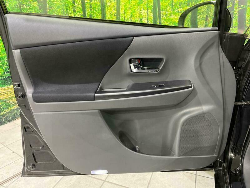 PRIUS ALPHA