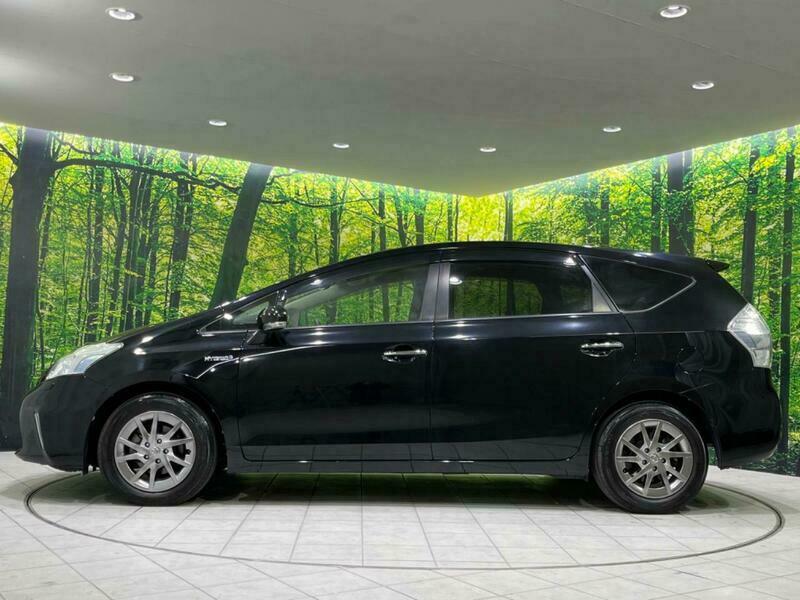 PRIUS ALPHA
