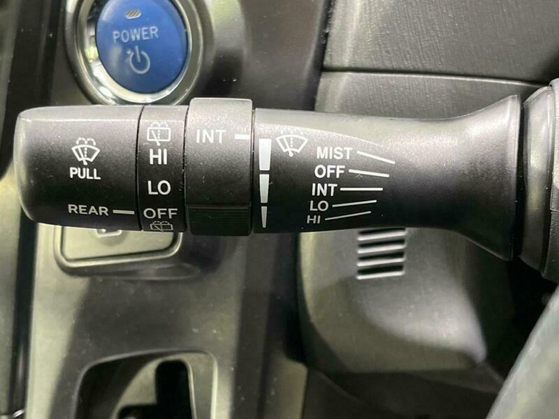PRIUS ALPHA
