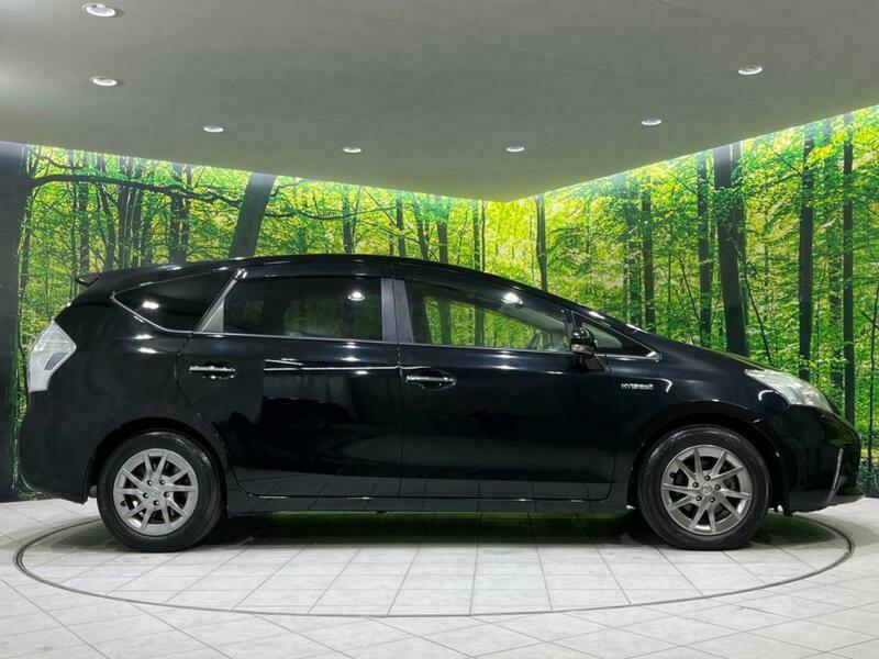 PRIUS ALPHA