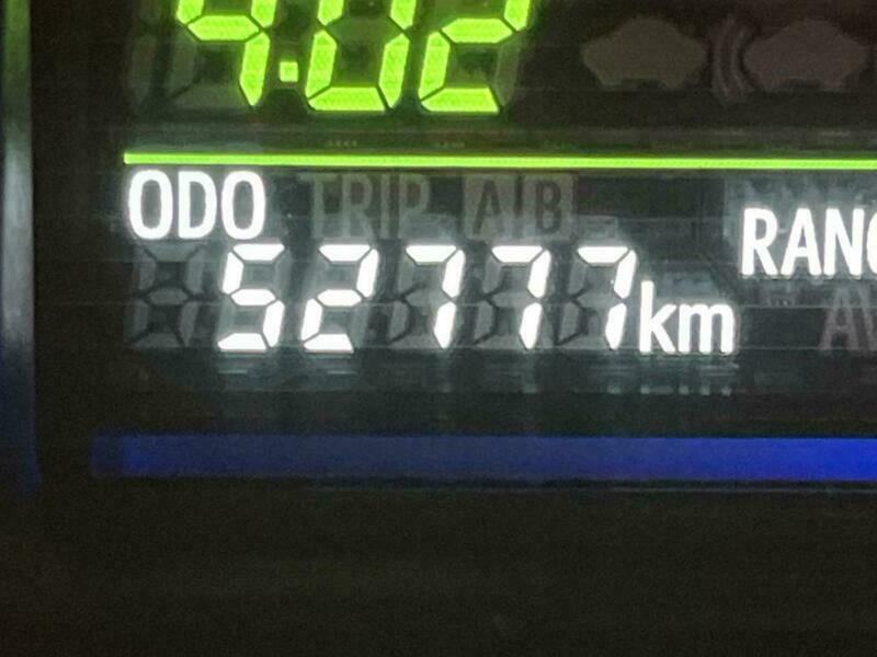 PRIUS ALPHA
