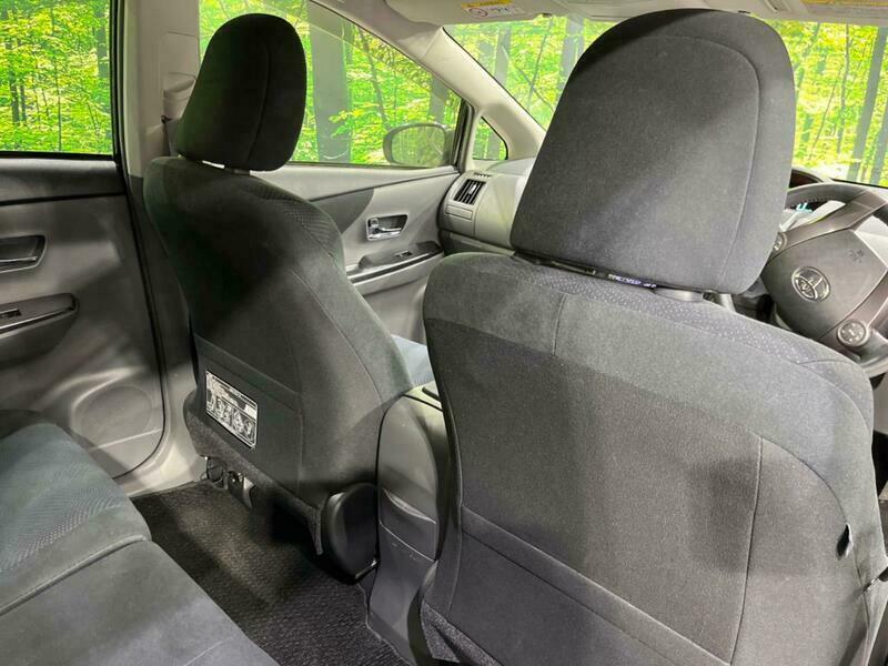 PRIUS ALPHA