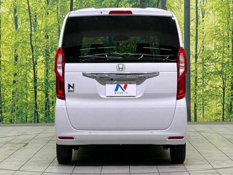 N BOX