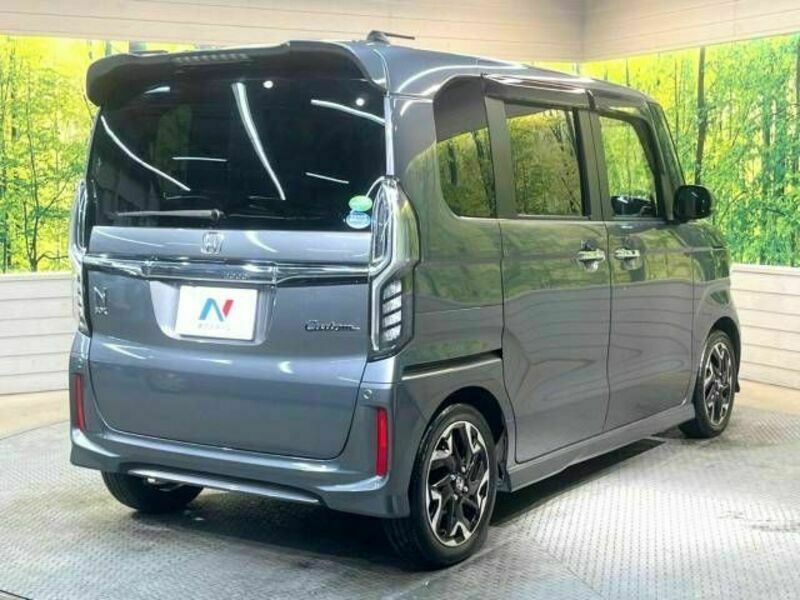 N BOX CUSTOM