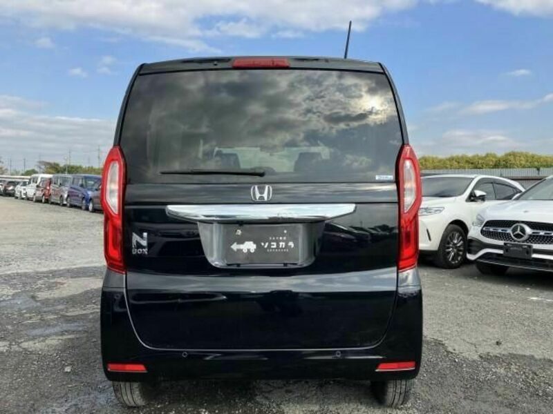 N BOX