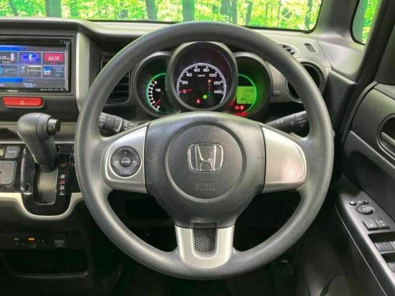 N BOX