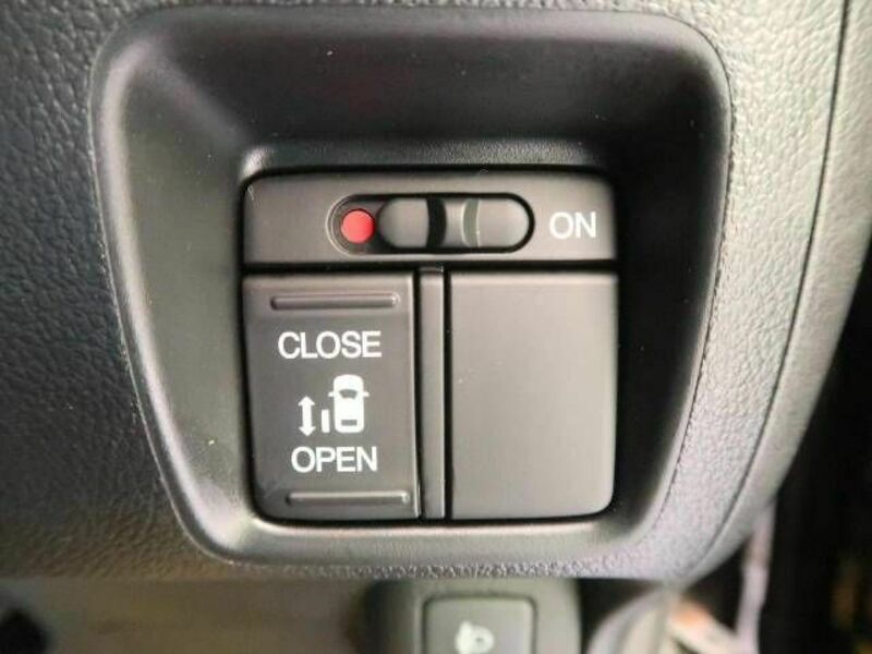 N BOX