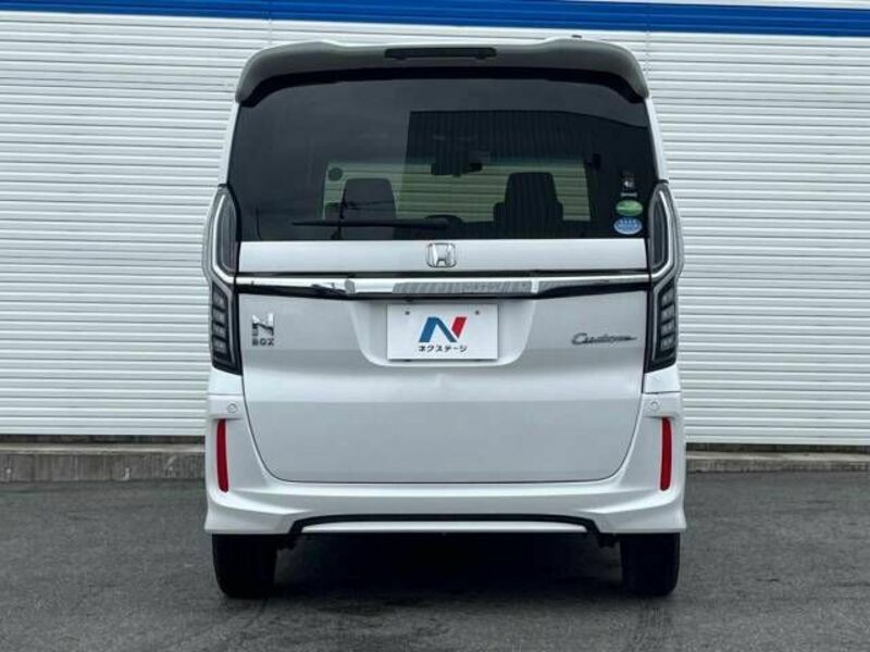 N BOX CUSTOM