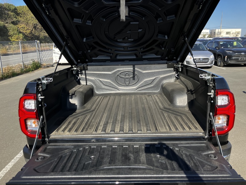 HILUX