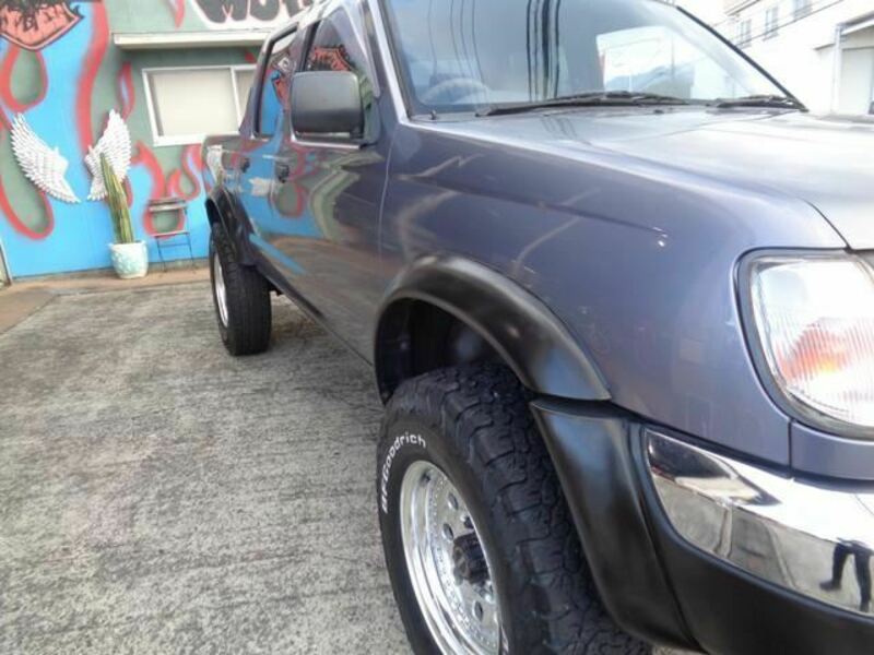 DATSUN PICKUP