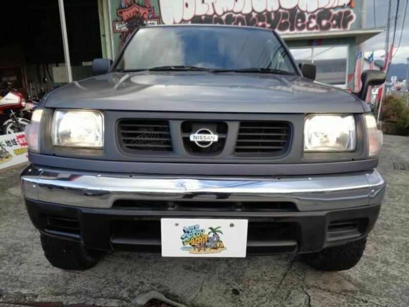 DATSUN PICKUP