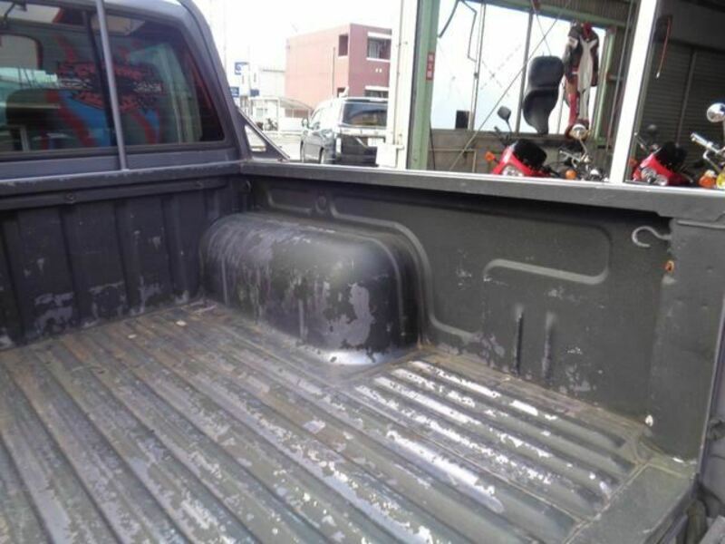 DATSUN PICKUP