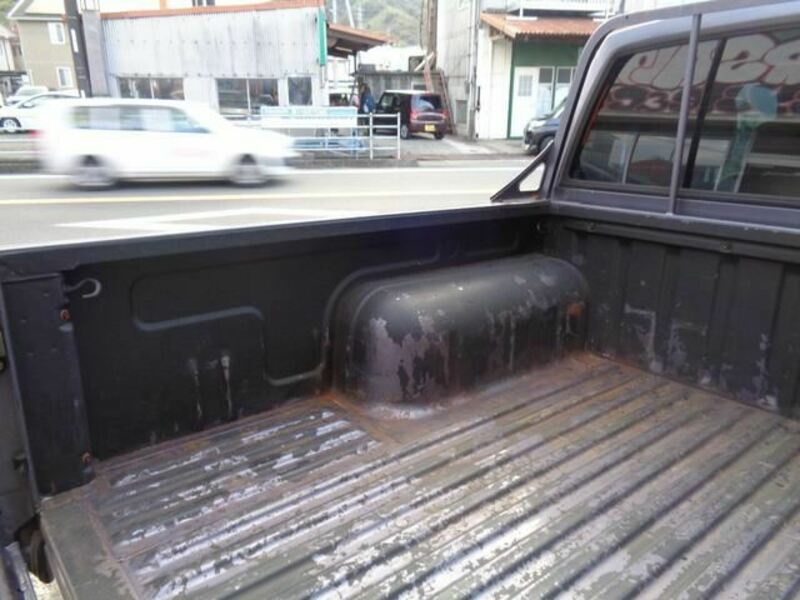 DATSUN PICKUP